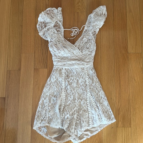 Hello Molly White Romper - Picture 1 of 4